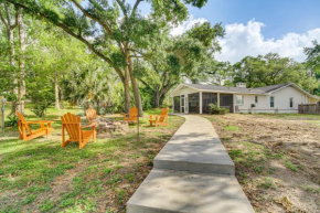 Waterfront Ocean Springs Retreat Lanai and Hot Tub!